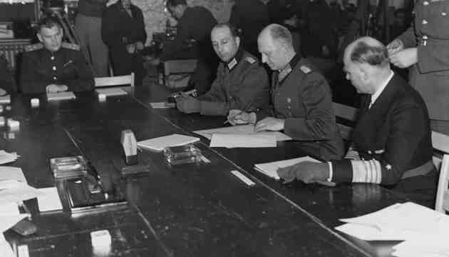 Акт о капитуляции нацистской Германии - 7 мая Акт о капитуляции нацистской Германии - 7 мая