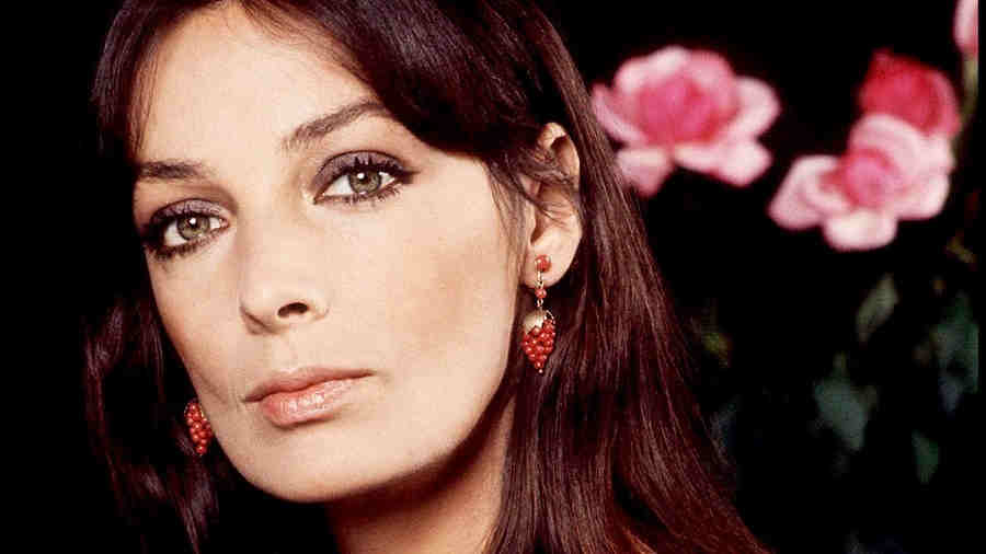 Мари Лафоре