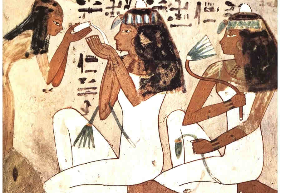 Парфюмерия или искусство создания духов началась с древней Месопотамии или Египте Парфюмерия или искусство создания духов началась с древней Месопотамии или Египте