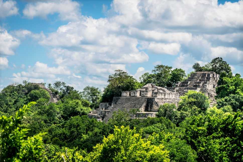 Двойная пирамида Калакмуль, Мексика