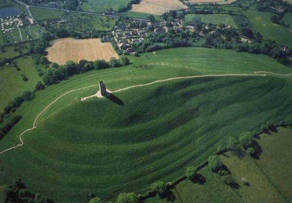 Аббатство Гластонбери — уникальный исторический объект Аббатство Гластонбери — уникальный исторический объект