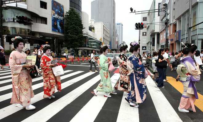 Причина семенящей походки - обувь Причина семенящей походки - обувь