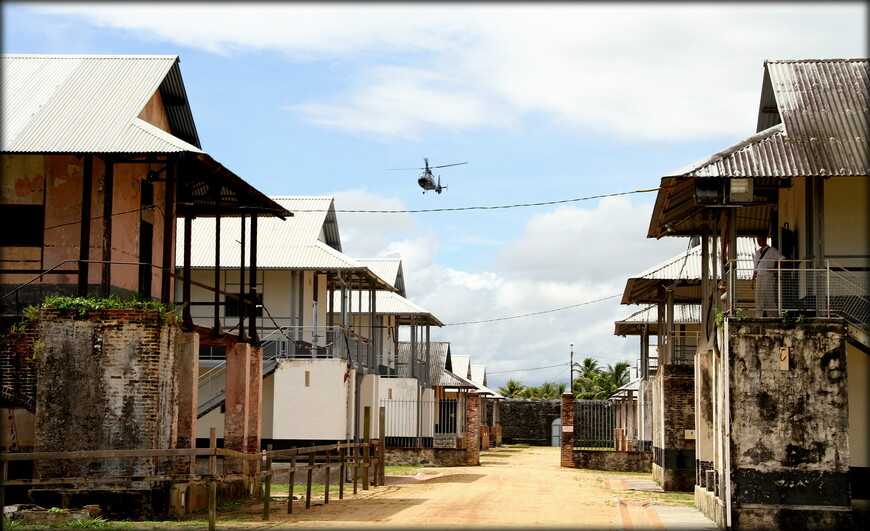 Кадр из фильма Мотылёк