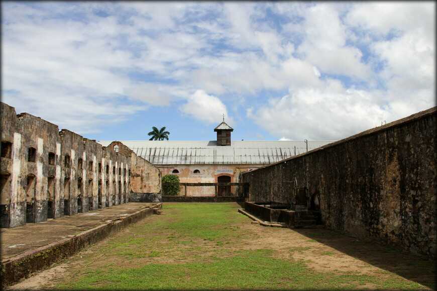 Тюрьма Сен-Лоран-дю-Марони