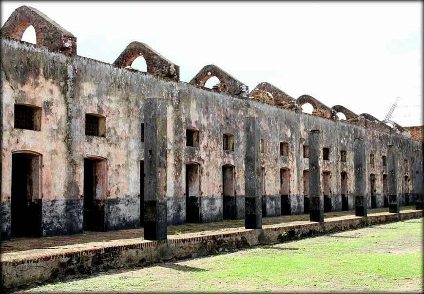 Тюрьма Сен-Лоран-дю-Марони