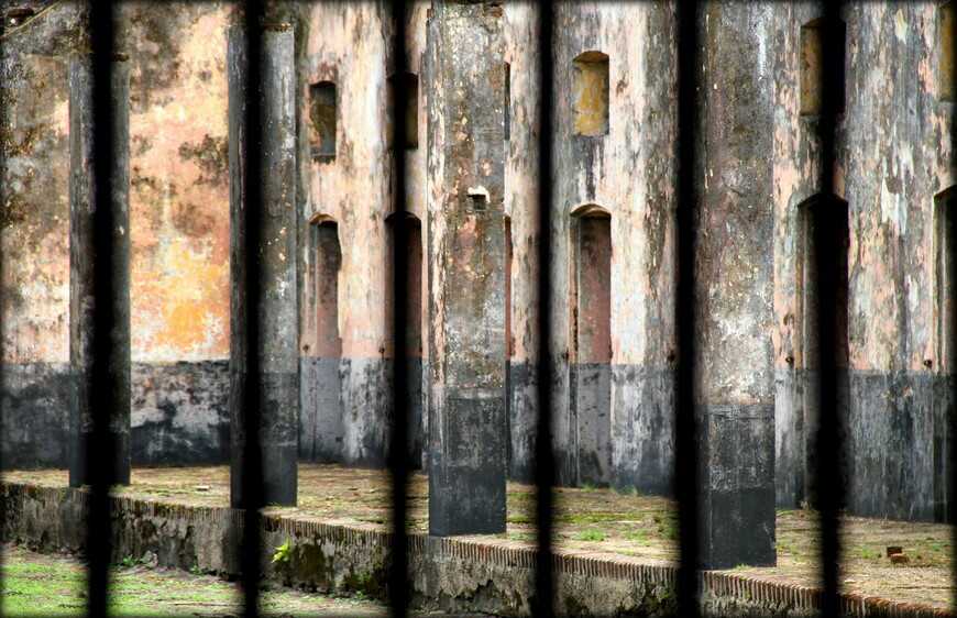 Тюрьма Сен-Лоран-дю-Марони