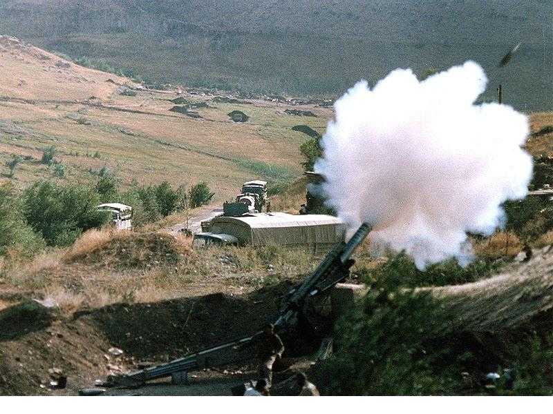 Залп иранской гаубицы Залп иранской гаубицы