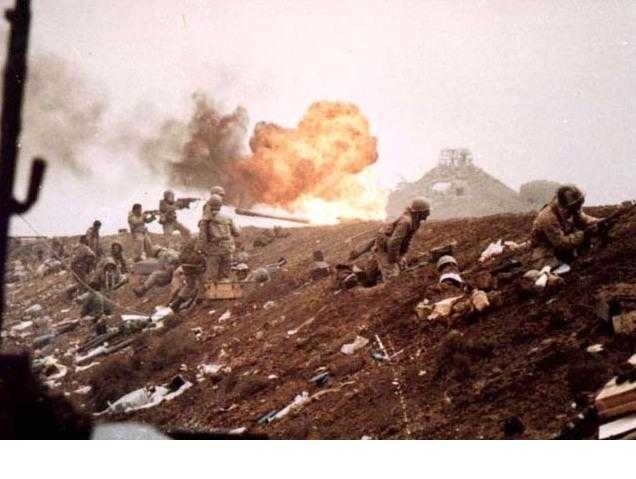 Иракские солдаты в бою Иракские солдаты в бою