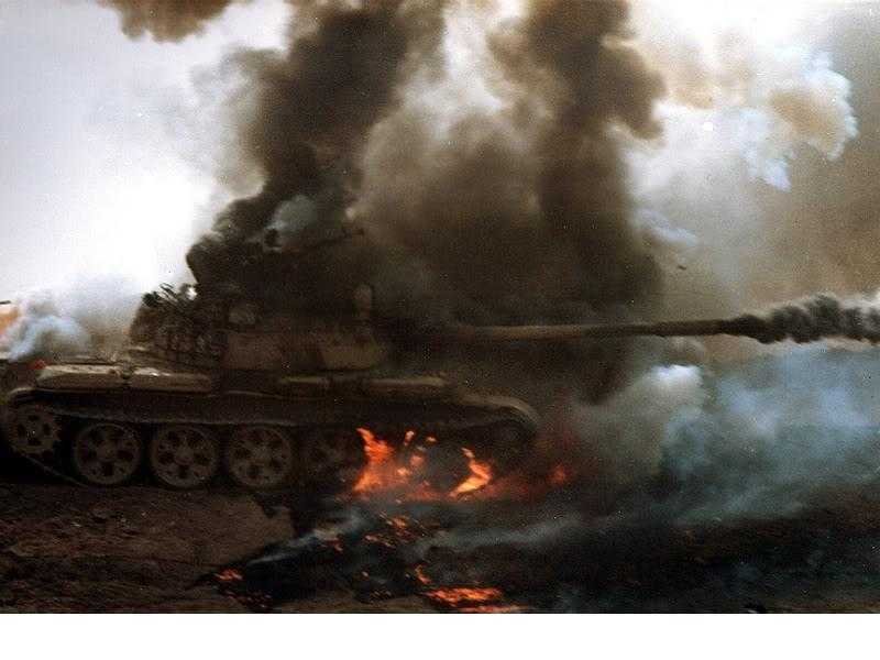 Горящий иракский Т-55 Горящий иракский Т-55