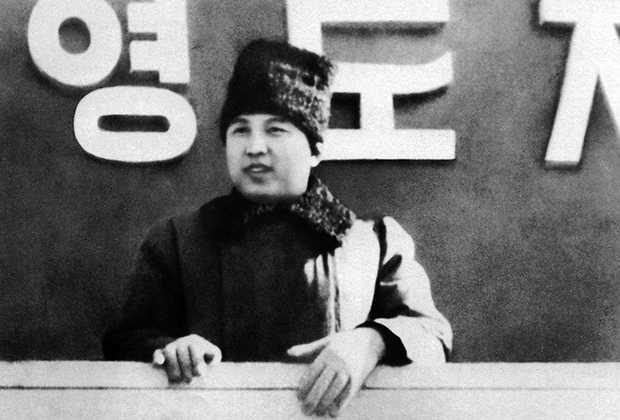 Ким Ир Сен на параде, посвященном созданию северокорейской армии