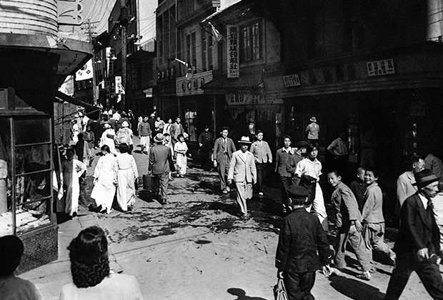 Картинки по запросу "Главный торговый центр Сеула. 1947 год""