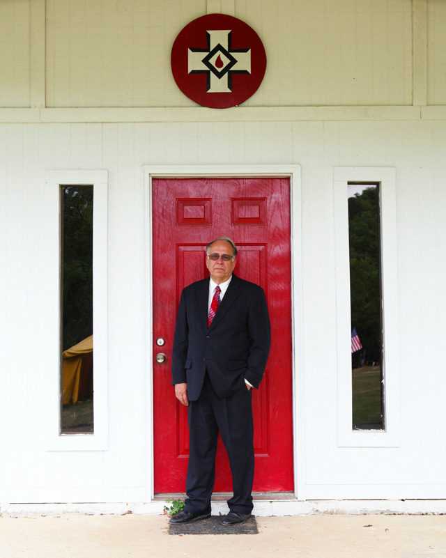 Томас Робб, пастор Центра христианского возрождения и глава ордена рыцарей ку-клукс-клана